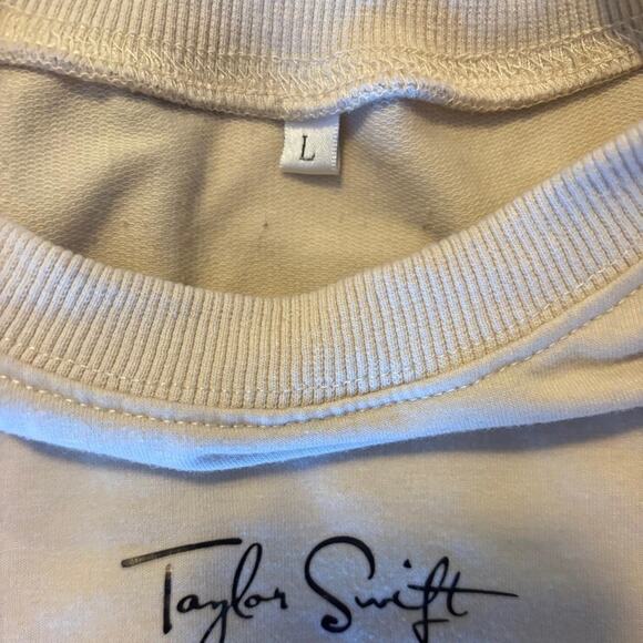 Cream Taylor Swift sweatshirt - Picture 4 of 4
